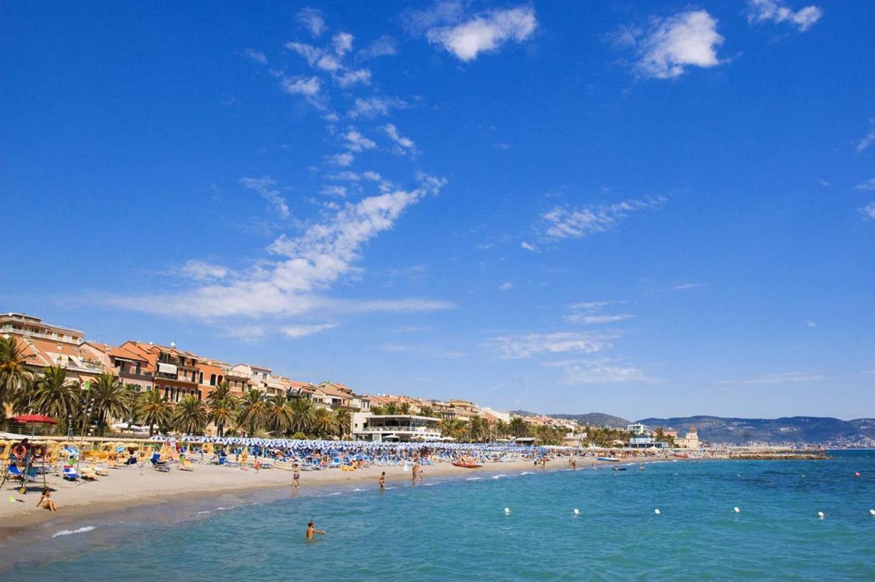Appartamento 100Mt Dal Mare Loano Buitenkant foto