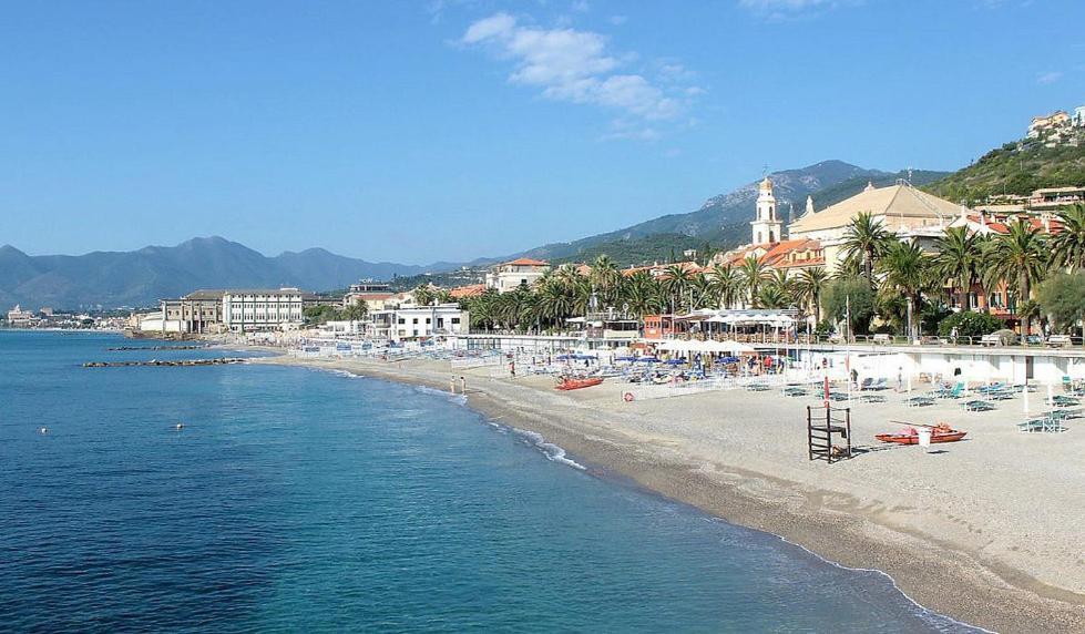 Appartamento 100Mt Dal Mare Loano Buitenkant foto